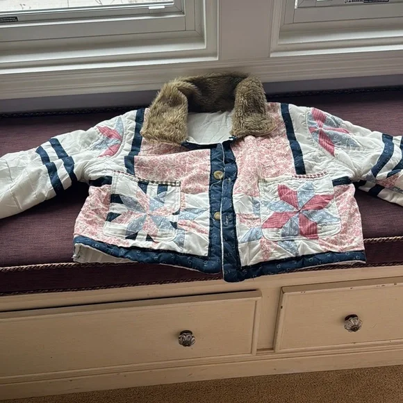 Quilted Jacket with Faux Fur Collar - Picture 1 of 8